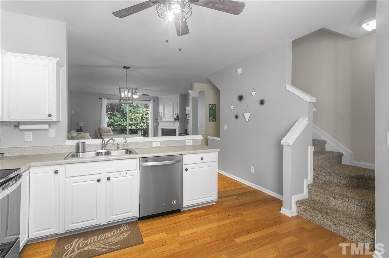 4954 Wyatt Brook Way Raleigh, NC 27609 - Photo 6 of 21