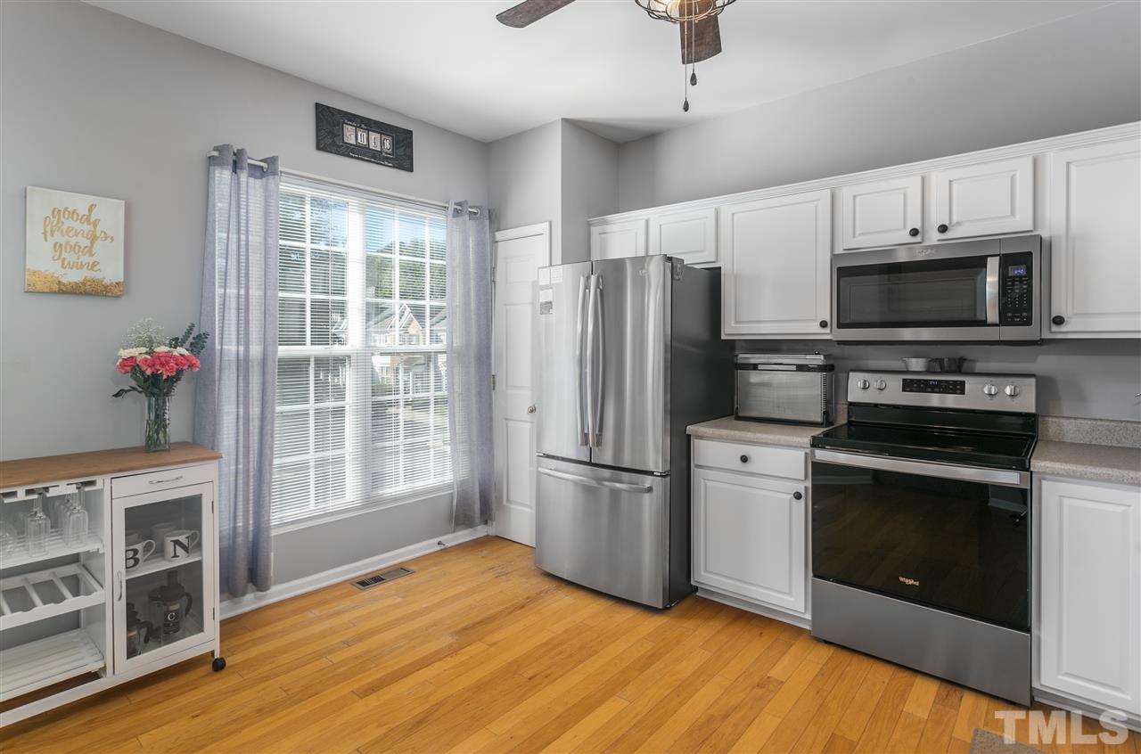 4954 Wyatt Brook Way Raleigh, NC 27609 - Photo 7 of 21