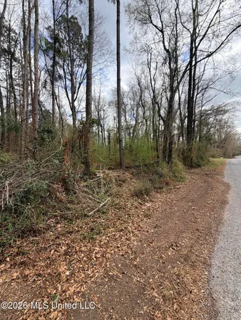 $32,700 | 3 Gibson Road, McComb, MS 39648