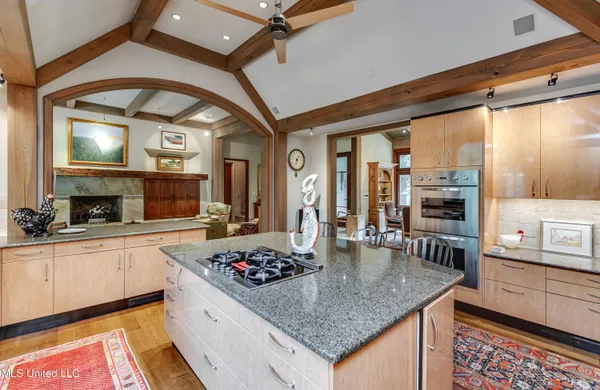 $2,150,000 | 20 Waterstone Place, Jackson, MS 39211