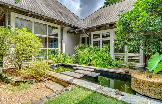 $2,150,000 | 20 Waterstone Place, Jackson, MS 39211