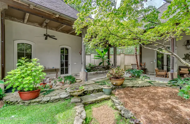 $2,150,000 | 20 Waterstone Place, Jackson, MS 39211