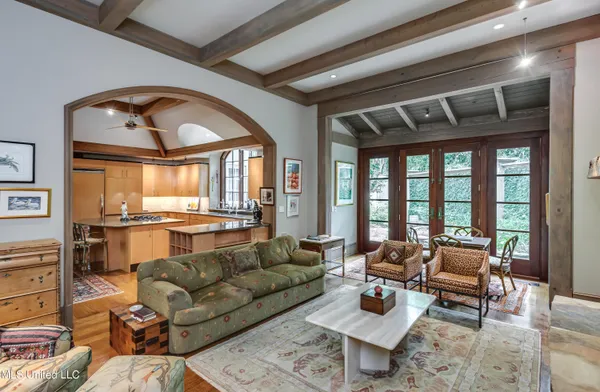 $2,150,000 | 20 Waterstone Place, Jackson, MS 39211