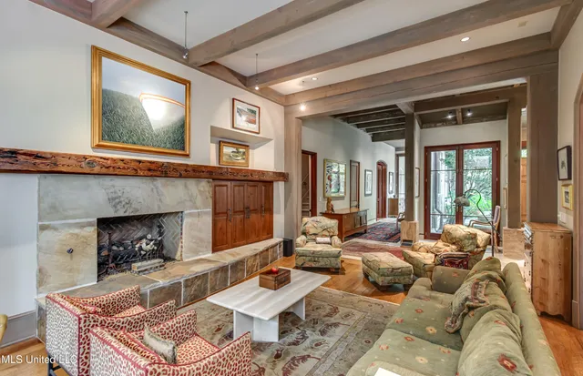 $2,150,000 | 20 Waterstone Place, Jackson, MS 39211