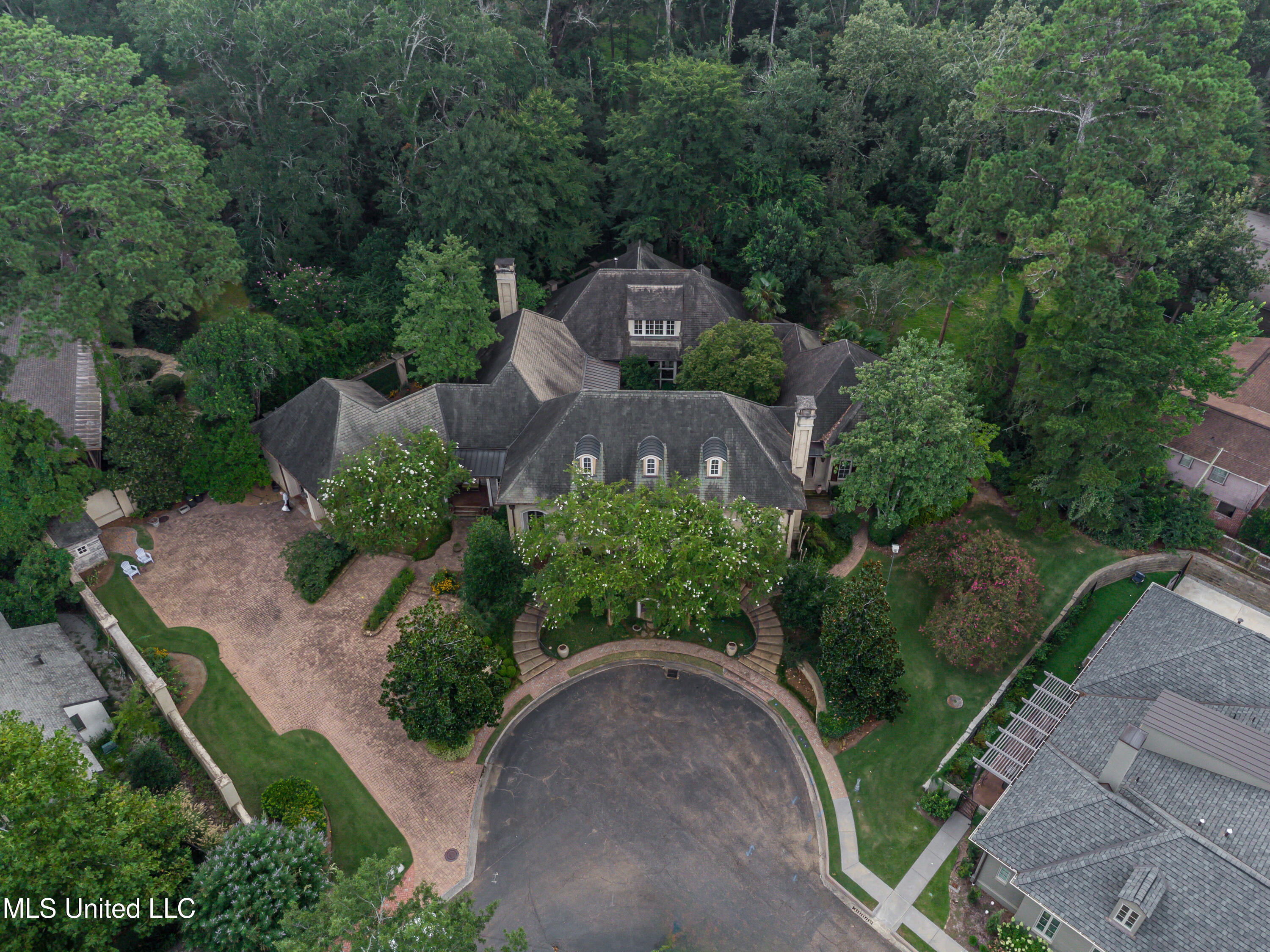 20 Waterstone Place Jackson, MS 39211 - Photo 4 of 82 4