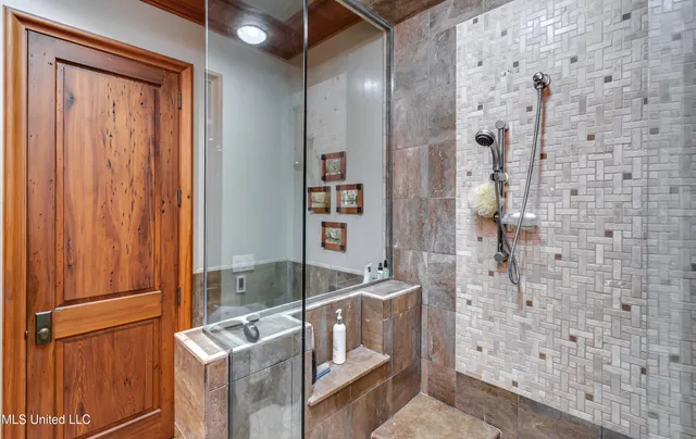 $2,150,000 | 20 Waterstone Place, Jackson, MS 39211