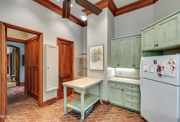 $2,150,000 | 20 Waterstone Place, Jackson, MS 39211