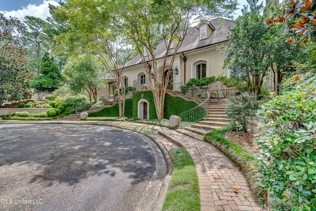 $2,150,000 | 20 Waterstone Place, Jackson, MS 39211