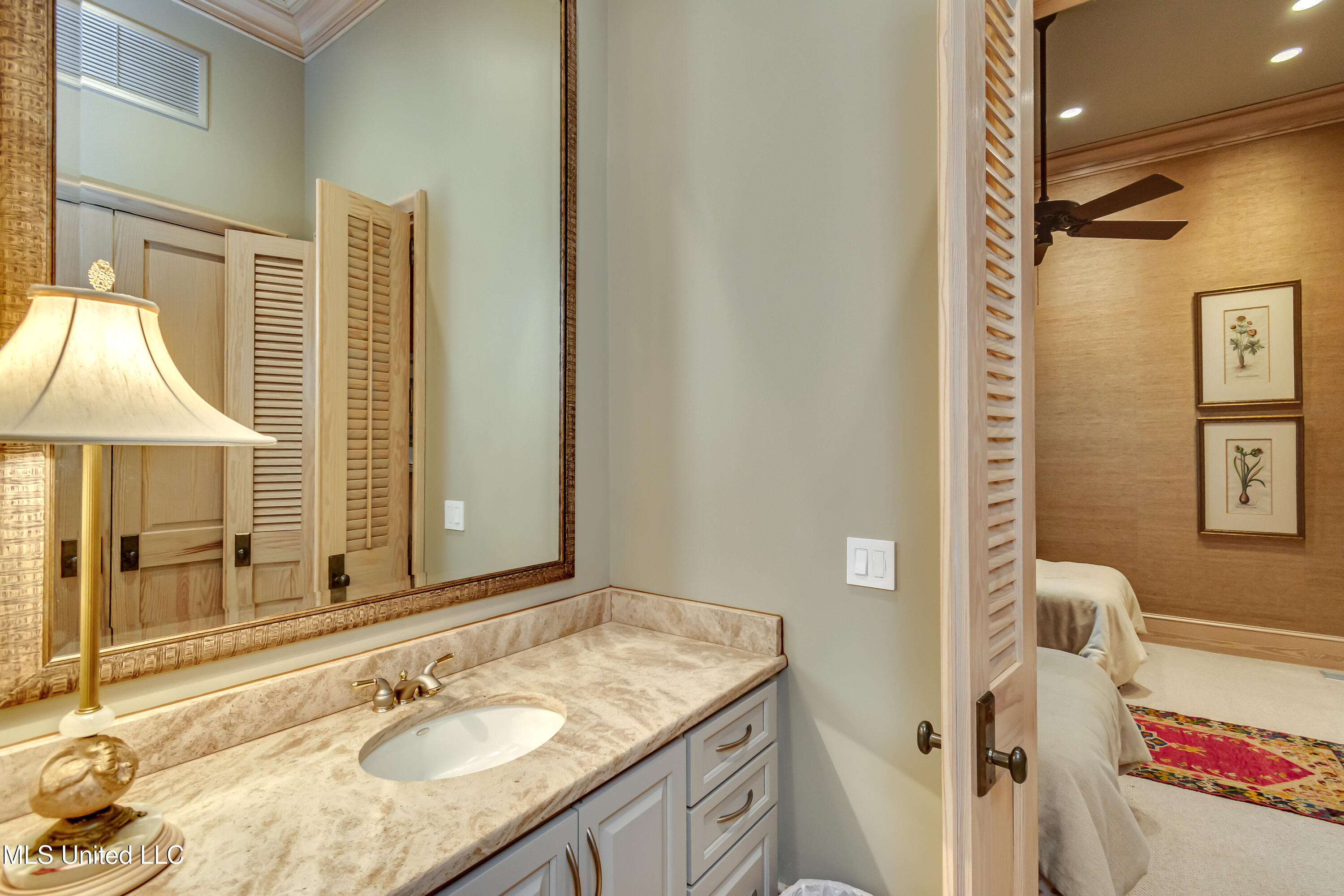 20 Waterstone Place Jackson, MS 39211 - Photo 66 of 82 En suite bath #2