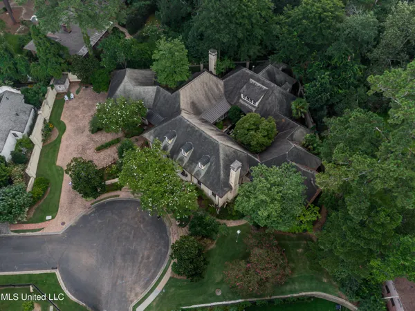 $2,150,000 | 20 Waterstone Place, Jackson, MS 39211