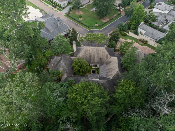 $2,150,000 | 20 Waterstone Place, Jackson, MS 39211