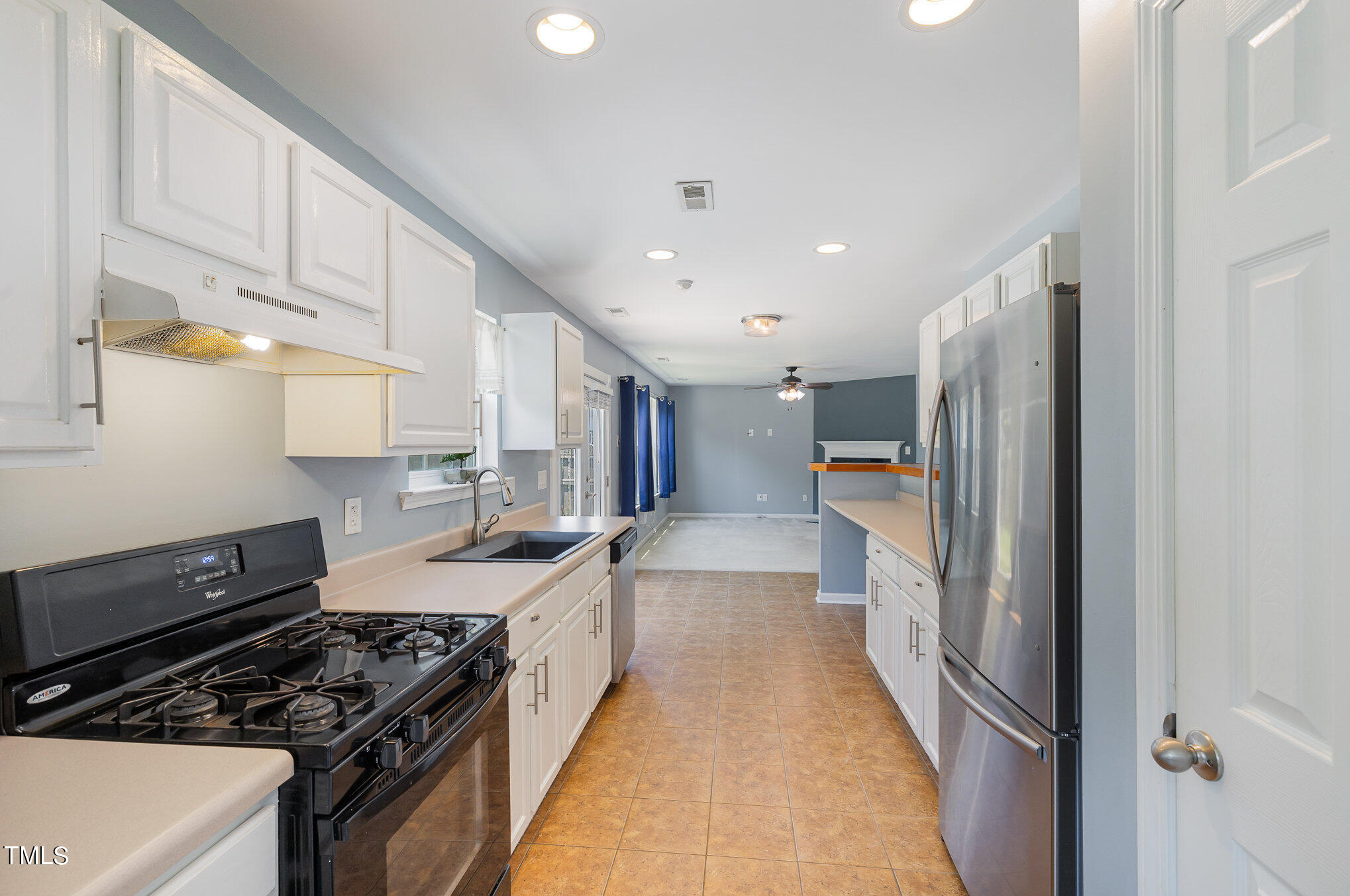 4820 Marathon Lane Raleigh, NC 27616 - Photo 11 of 33 Kitchen