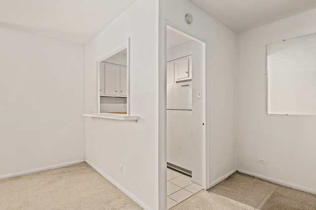 6118 North Sheridan Road, Unit 206 Chicago, IL 60660 - Photo 5 of 18 an empty room with windows and closet