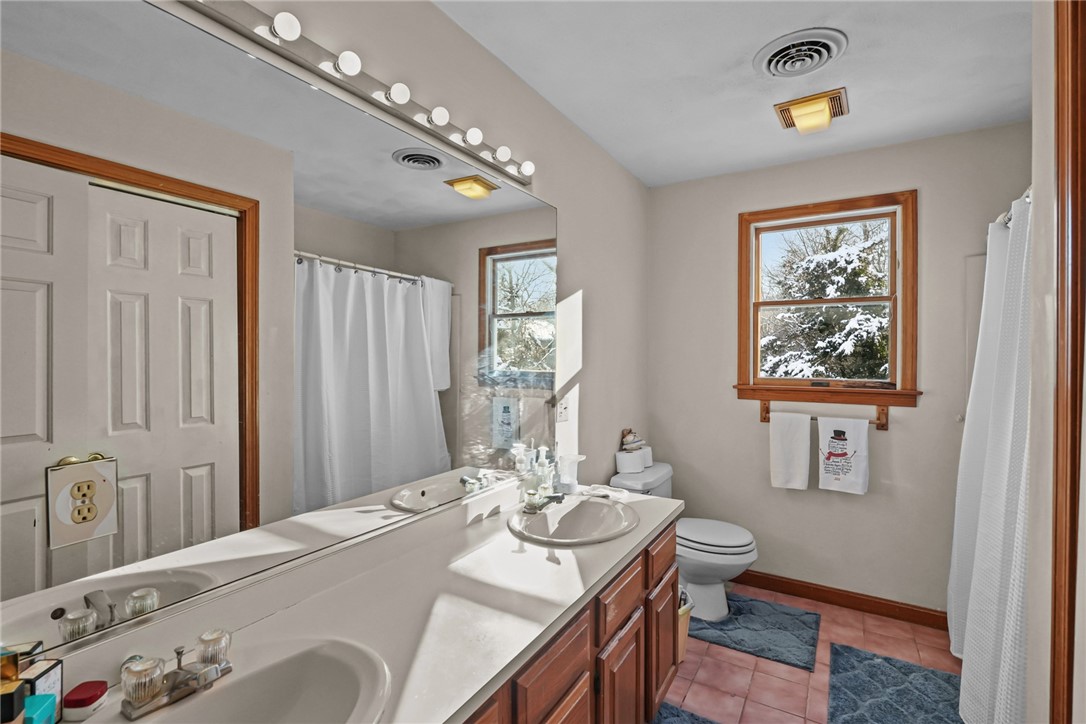 10 Arrowhead Way Warwick, RI 02886 - Photo 22 of 40