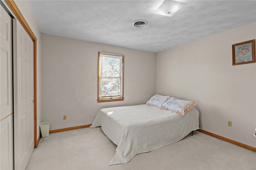 10 Arrowhead Way Warwick, RI 02886 - Photo 23 of 40