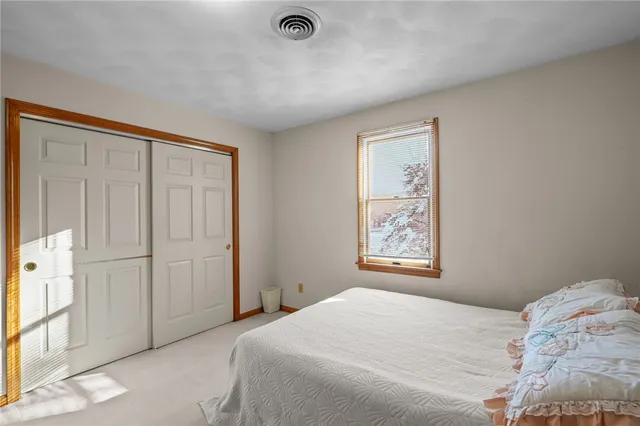 $699,900 | 10 Arrowhead Way, Warwick, RI 02886