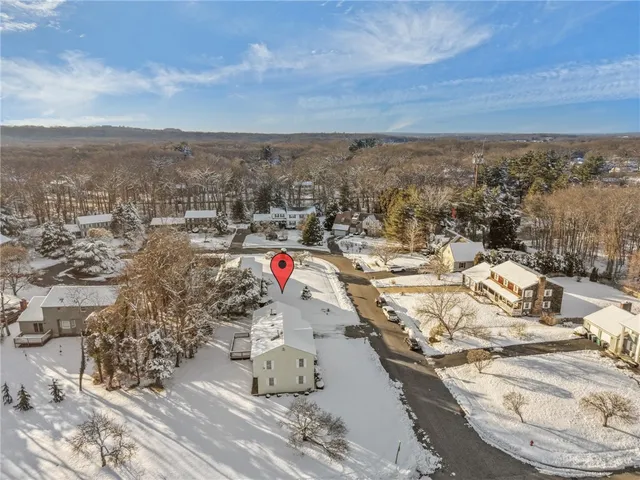 $699,900 | 10 Arrowhead Way, Warwick, RI 02886