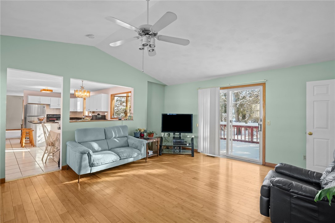 10 Arrowhead Way Warwick, RI 02886 - Photo 7 of 40