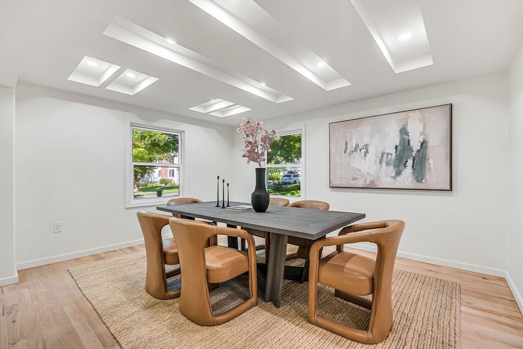 31 Alba Road Wellesley, MA 02481 - Photo 3 of 32