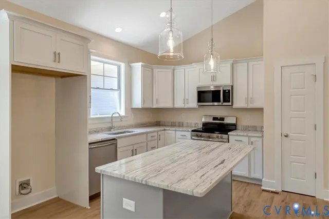 $319,900 | 162 Tradewind Crossing, Bracey, VA 23919