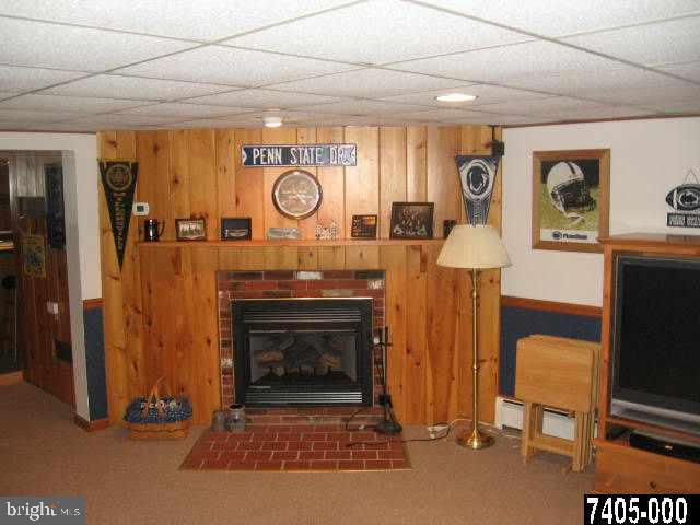 6141 Hickory Road Stewartstown, PA 17363 - Photo 9 of 25 Gallery Image 9