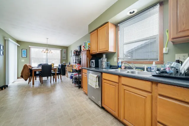 $240,000 | 10124 Asbury Lane, Machesney Park, IL 61115