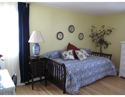 11 Alice Road Randolph, MA 02368 - Photo 11 of 26 Gallery Image 11