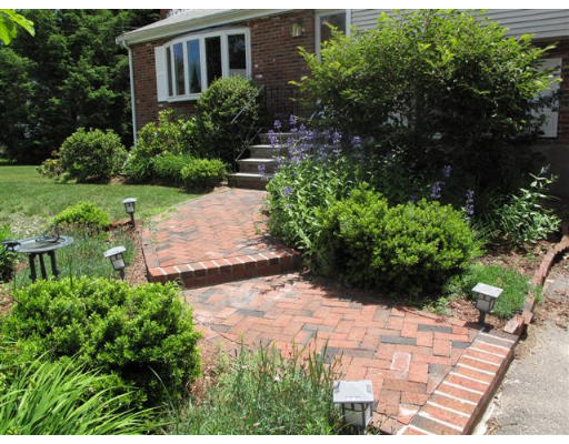 11 Alice Road Randolph, MA 02368 - Photo 23 of 26 Gallery Image 23