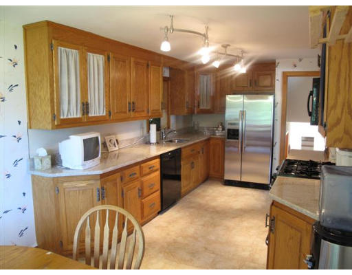 11 Alice Road Randolph, MA 02368 - Photo 3 of 26 Gallery Image 3