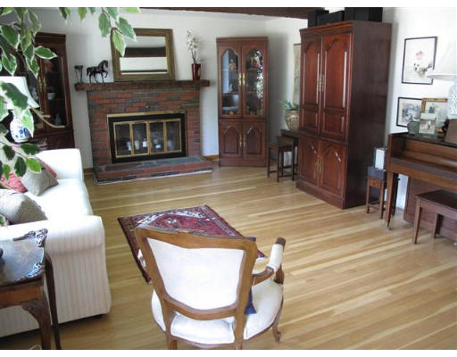 11 Alice Road Randolph, MA 02368 - Photo 7 of 26 Gallery Image 7