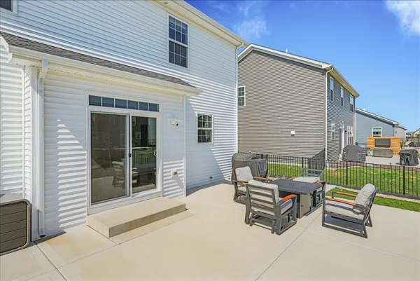 $3,500 | 15312 South Sawgrass Circle, Plainfield, IL 60544