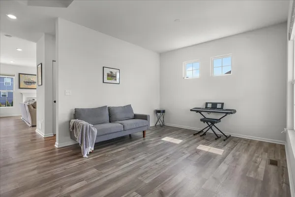 $3,500 | 15312 South Sawgrass Circle, Plainfield, IL 60544