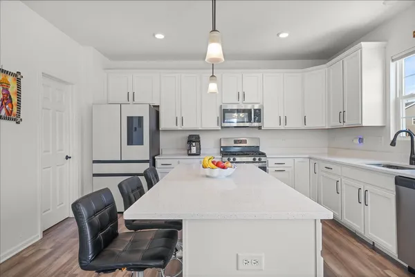 $3,500 | 15312 South Sawgrass Circle, Plainfield, IL 60544