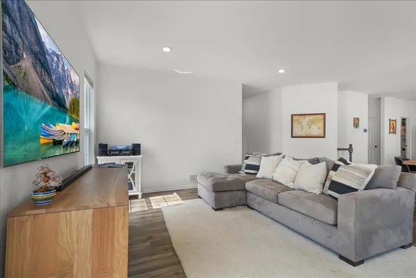 $3,500 | 15312 South Sawgrass Circle, Plainfield, IL 60544