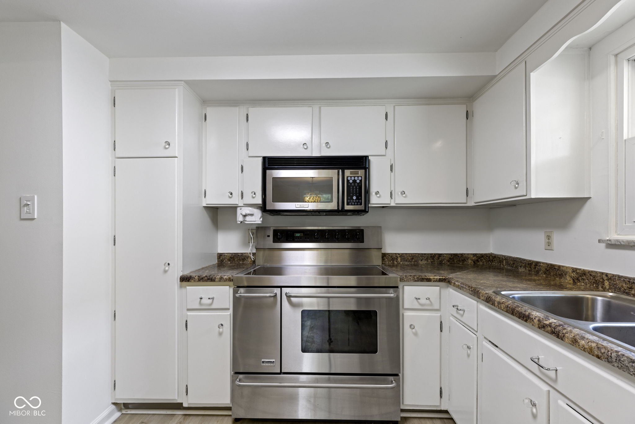 84 Bennett Road Carmel, IN 46032 - Photo 19 of 74