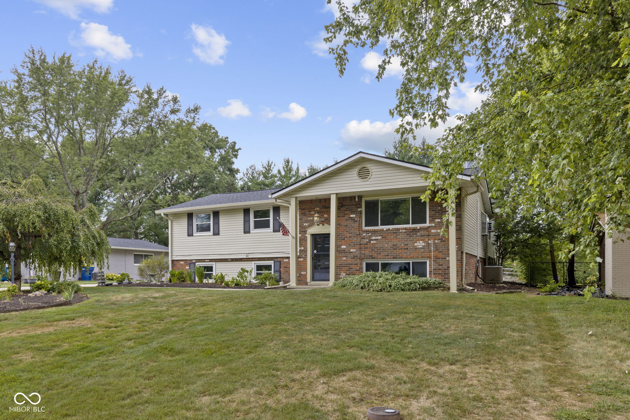 84 Bennett Road Carmel, IN 46032 - Photo 2 of 74