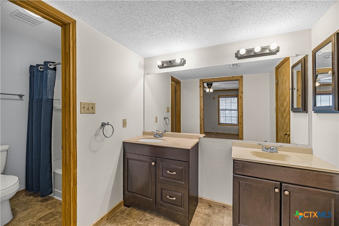 60 Ewing Road Goliad, TX 77963 - Photo 14 of 39