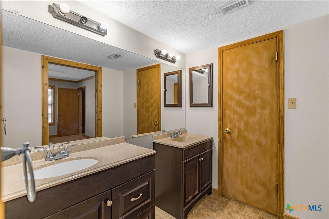 60 Ewing Road Goliad, TX 77963 - Photo 15 of 39