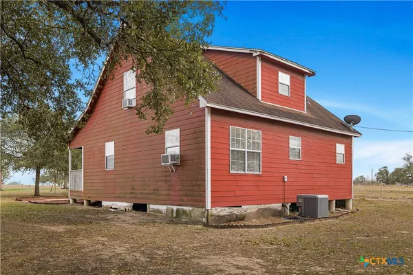 $350,000 | 60 Ewing Road, Goliad, TX 77963