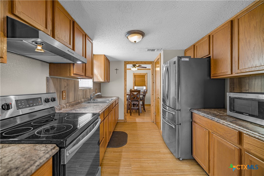 60 Ewing Road Goliad, TX 77963 - Photo 7 of 39