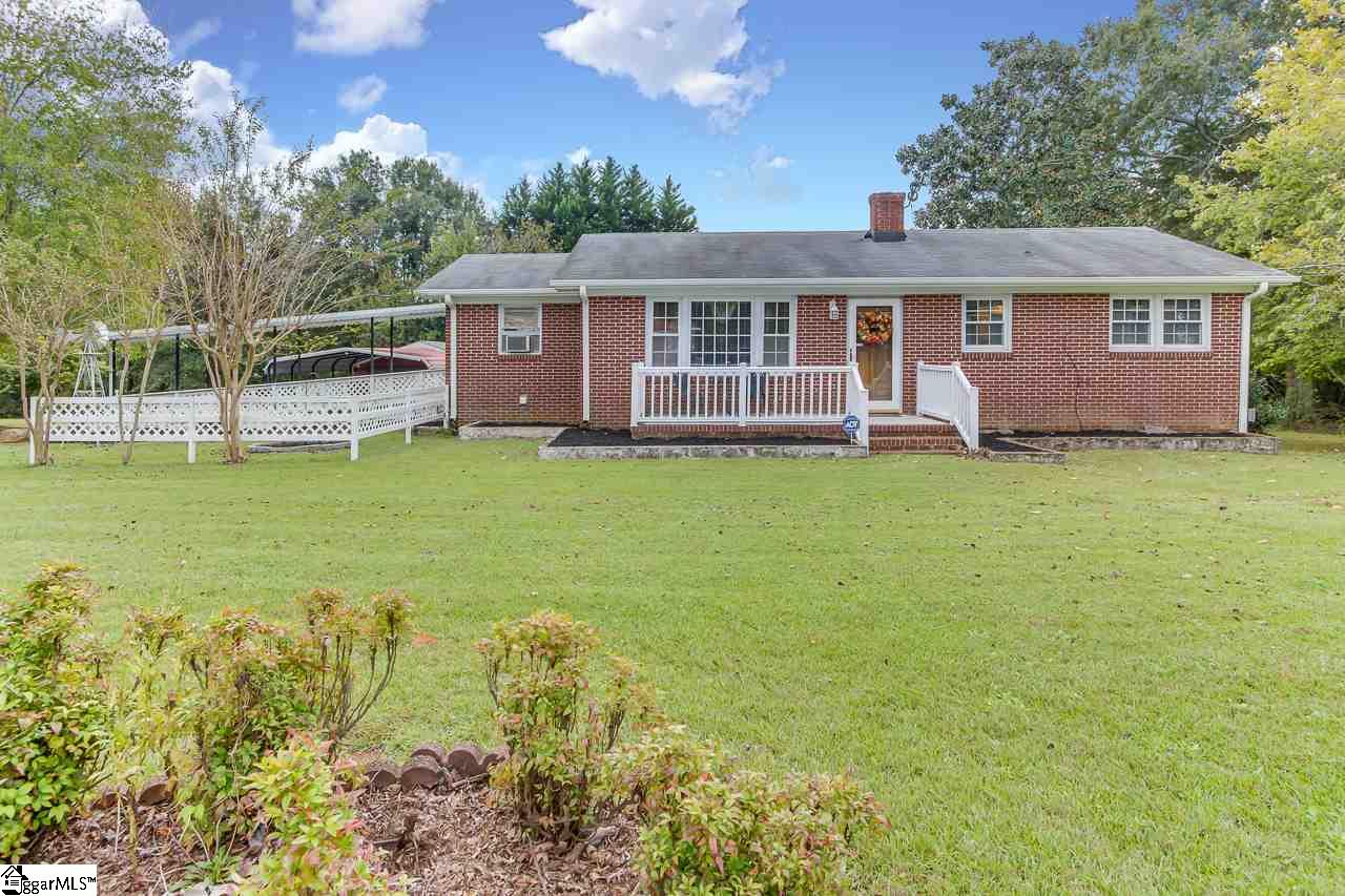9 Piney Road Greenville, SC 29611 - Photo 1 of 35 Gallery Image 1