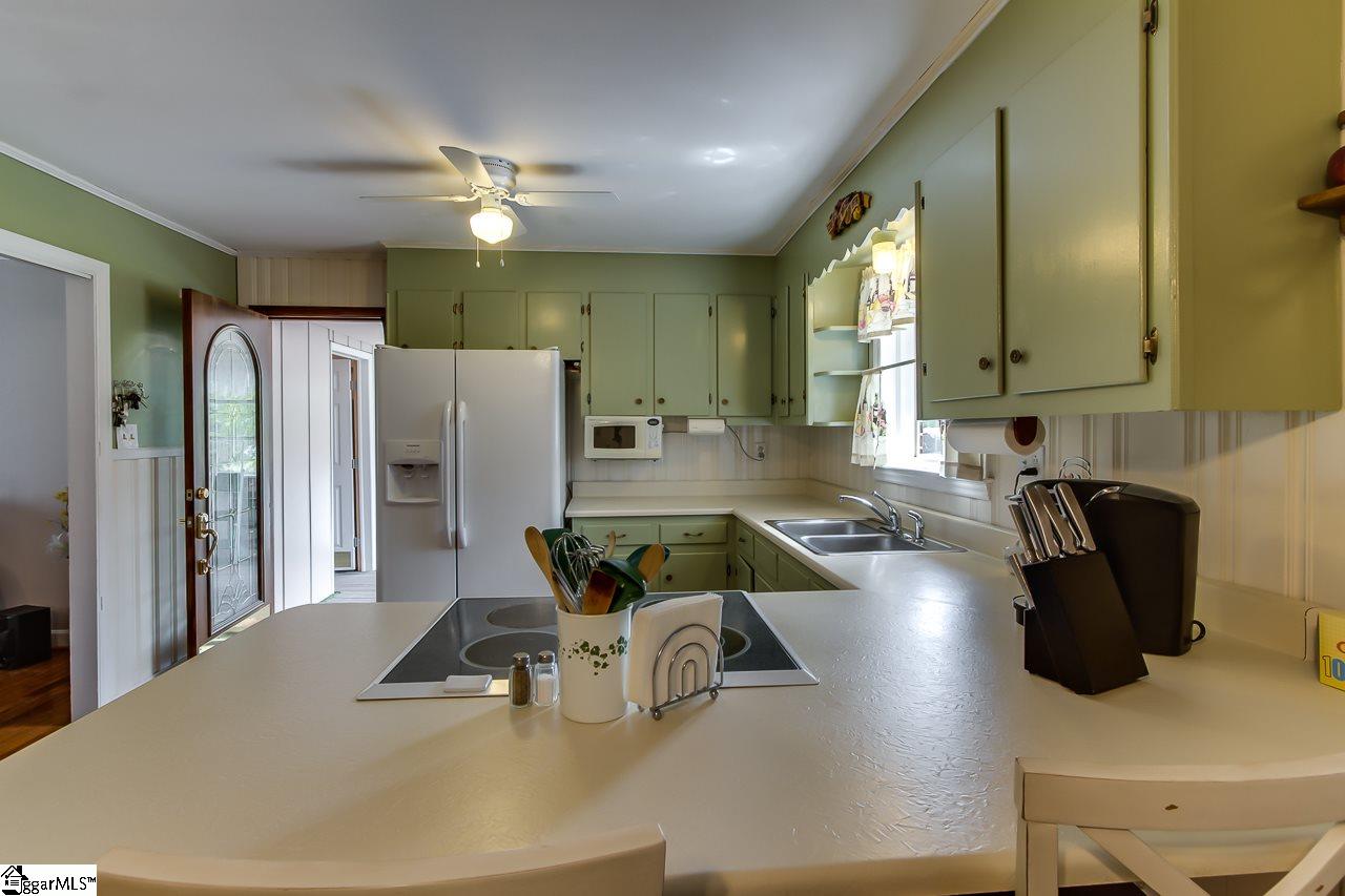 9 Piney Road Greenville, SC 29611 - Photo 15 of 35 Gallery Image 15
