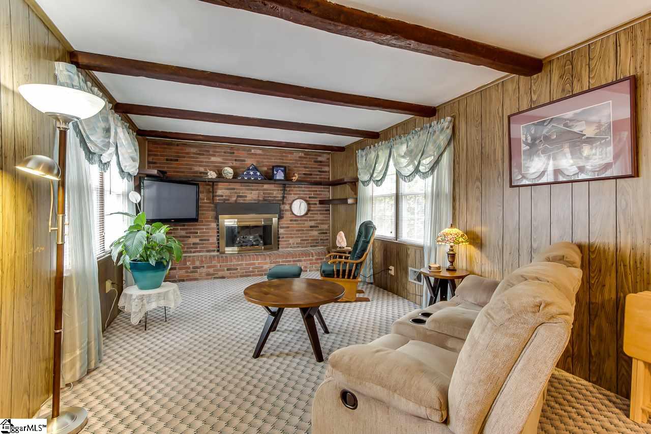 9 Piney Road Greenville, SC 29611 - Photo 17 of 35 Gallery Image 17