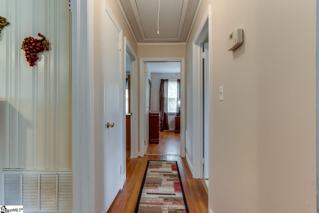 9 Piney Road Greenville, SC 29611 - Photo 26 of 35 Gallery Image 26