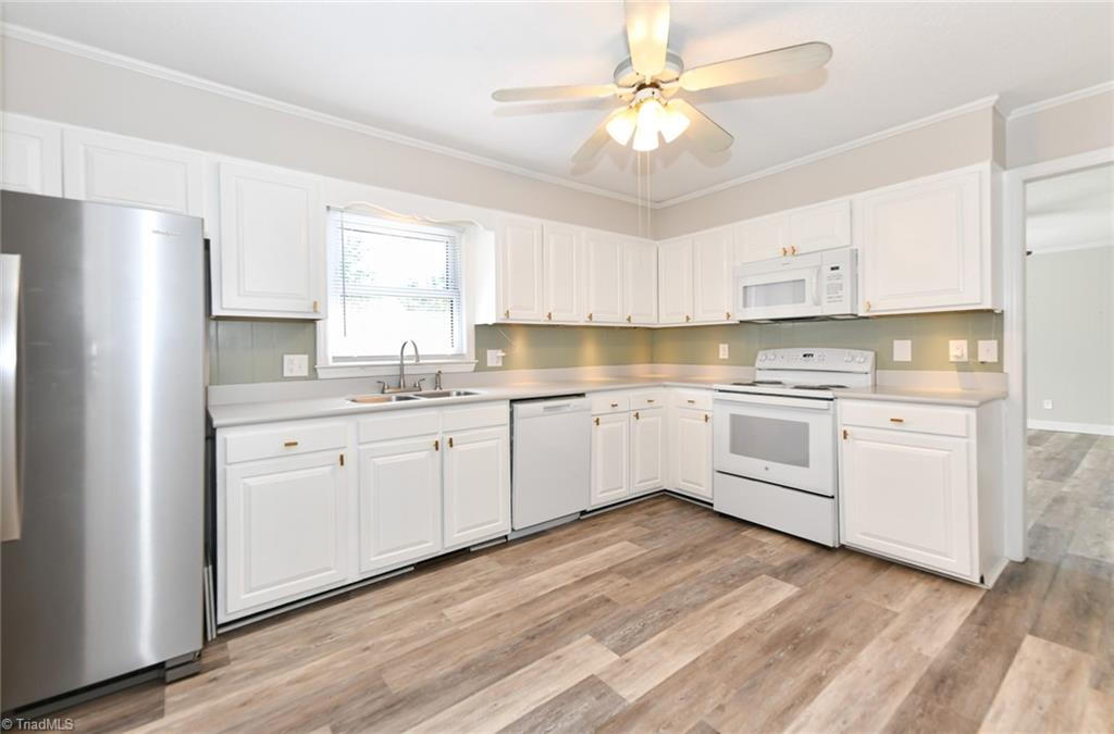 223 Beaucrest Road Kernersville, NC 27284 - Photo 11 of 45