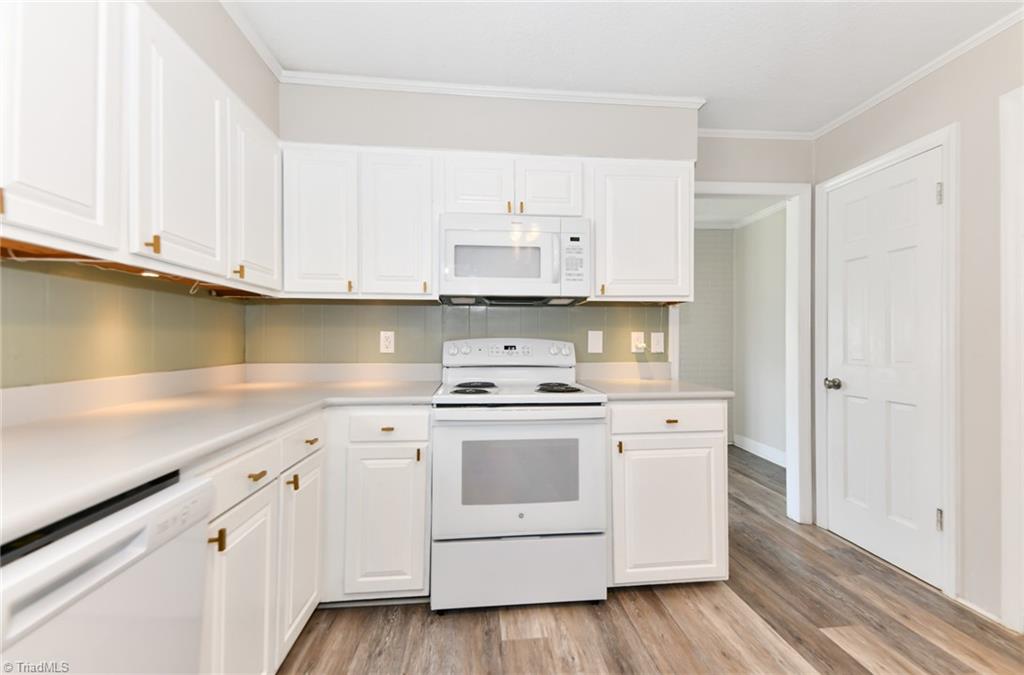 223 Beaucrest Road Kernersville, NC 27284 - Photo 12 of 45