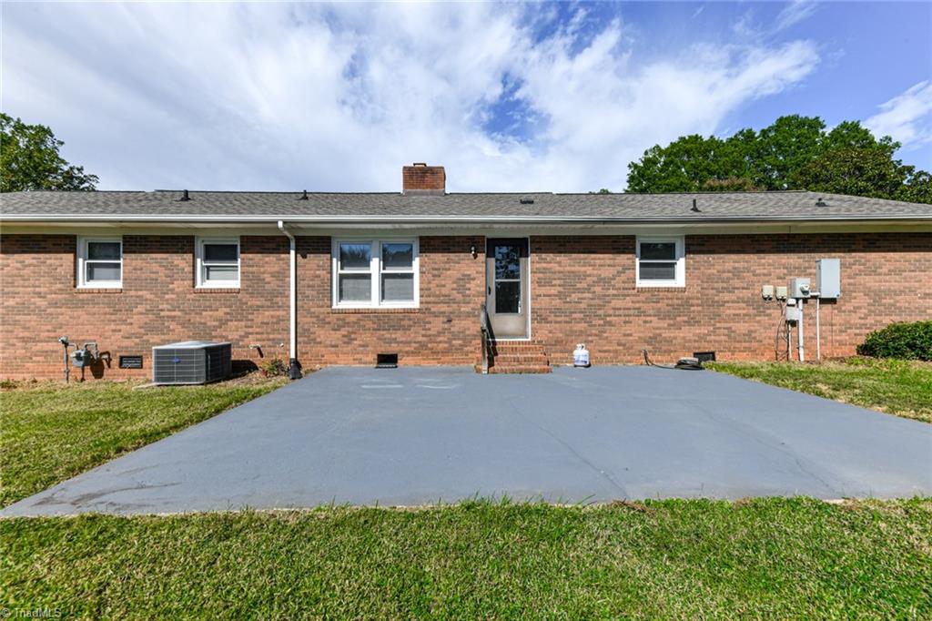 223 Beaucrest Road Kernersville, NC 27284 - Photo 34 of 45