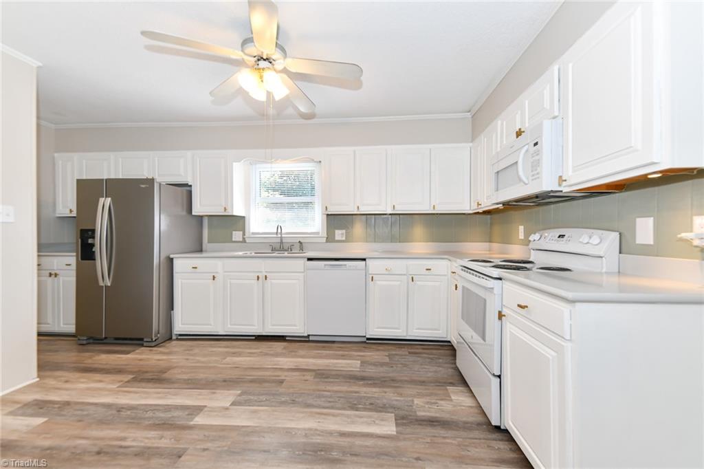 223 Beaucrest Road Kernersville, NC 27284 - Photo 10 of 45