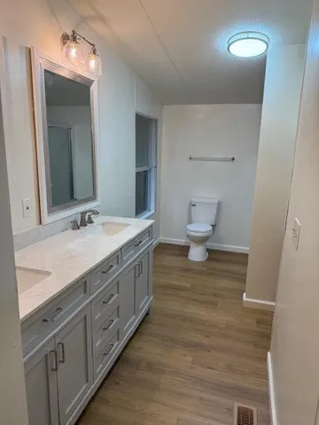 $2,100 | 195 East Turner Street, Summerville, SC 29483