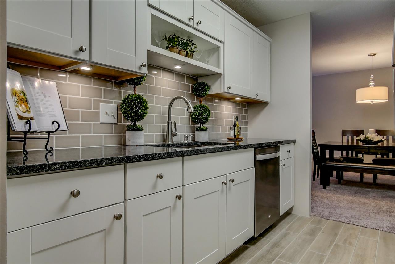 5 Strawberry Bank Road, Unit 3 Nashua, NH 03062 - Photo 4 of 19